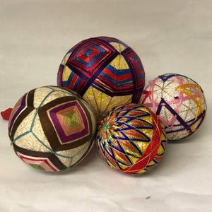 Handmade Temari Thread Ball Japanese Traditional Folk Art Handmade set of 4