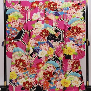 Furisode Kimono, Mod Kimono, Furisode de seda, vestido de kimono de boda, vestido japonés largo, kimono largo, bata de kimono rosa, bata de kimono floral