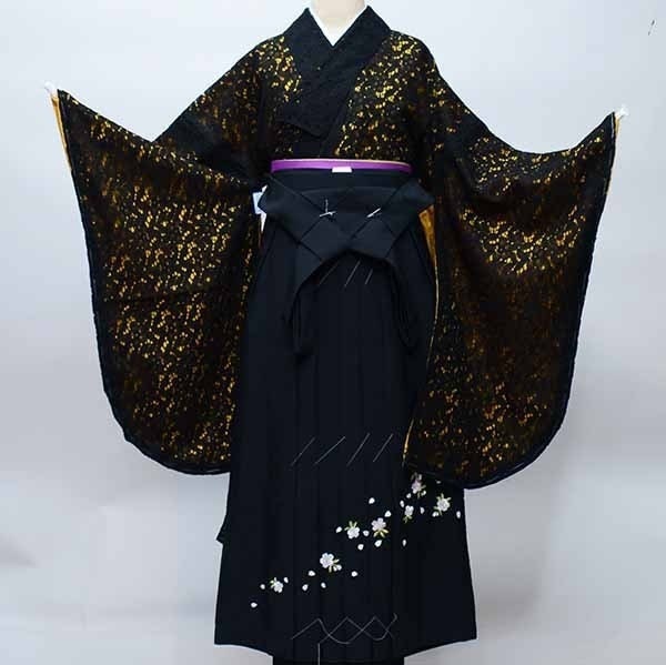 Traditional Japanese Women's Formal Attire: Hakama, Haori
