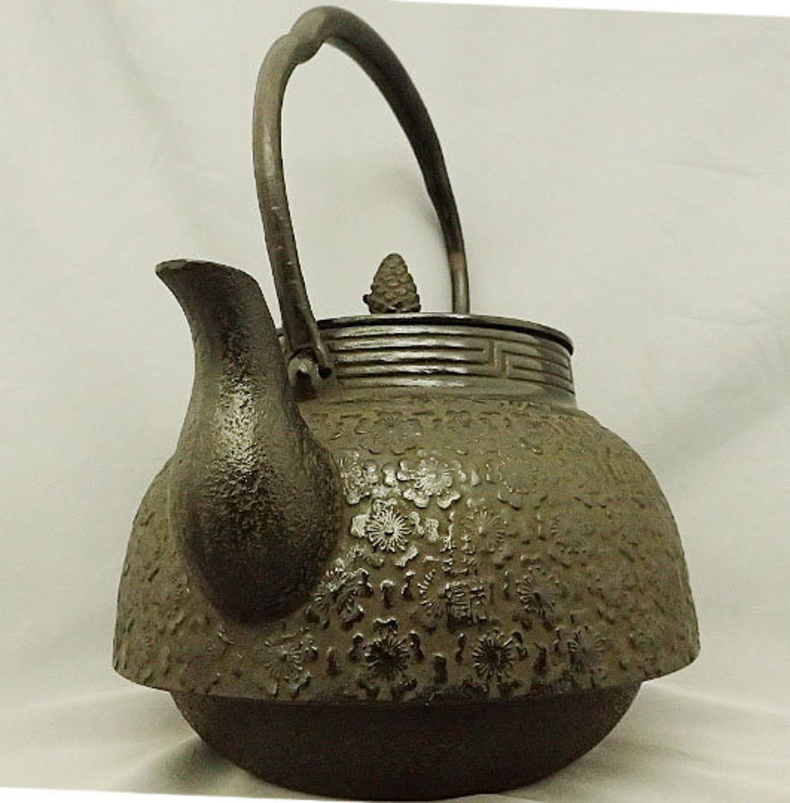 Tetsubin Large Tetsubin Japanese Iron Teapot Japanese Tea Etsy