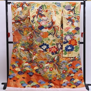 Uchikake-Kimono, Hochzeits-Kimono, japanischer Kimono-Robe, japanischer Uchikake-Kimono, Kimono-Gold, Uchikake-Gold, Gold-Kimono-Robe,