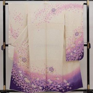 Japanese Furisode Kimono, Silk Furisode, Wedding Kimono Dress, Floral Japanese Dress, Long Kimono Dress, White Kimono, Kimono White Robe,