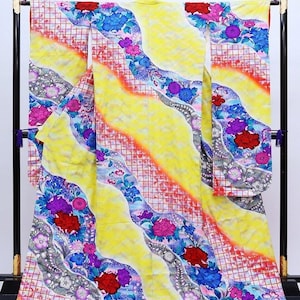 Silk Furisode Kimono, Wedding Kimono, Japanese Kimono Robe, Yellow Furisode Kimono, Floral Kimono Dress, Floral Kimono Robe,