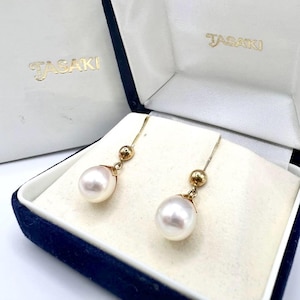 Japanese Tajima Akoya Pearl 7.9mm Stud Earrings, K18 base