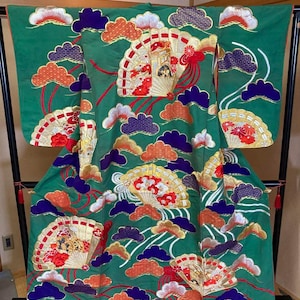 Uchikake Kimono, Hochzeit Kimono, Japanische Kimono Robe, Japanischer Uchikake Kimono, Kimono Kleid, Uchikake Kraniche, Grüne Kimono Robe