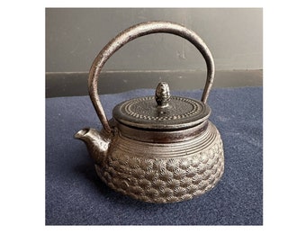 Tetsubin, Large Tetsubin, Japanese Iron Teapot, Japanese Tea Kettle, Vintage Tetsubin, Vintage Teapot, Vintage Iron teapot,