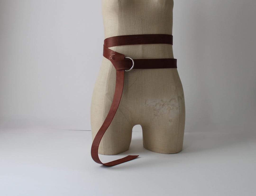 Red Brown Leather Wrap Belt, O Ring Knot, Medieval  display picture 1