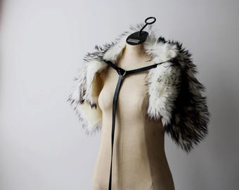 White Wolf Ink Black Faux Fur Shoulder Pelt Mantle with Leather Strap