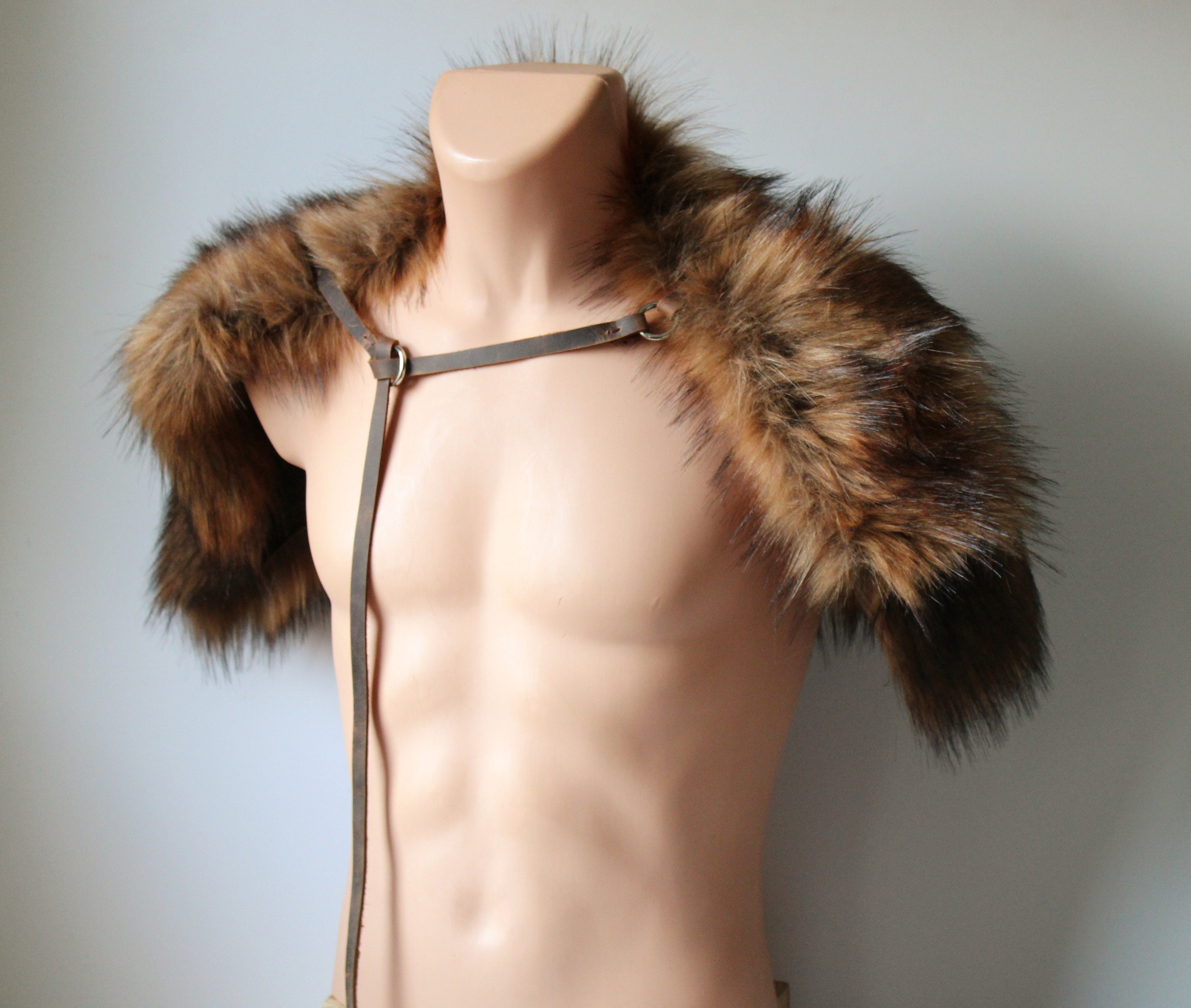 Shoulder fur deals