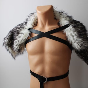 White Wolf Ink Black Tips Fur Shoulder Pelt Drape, imitation fur mantle with leather chest straps, Ren Faire Costume, Viking Wedding Outfit