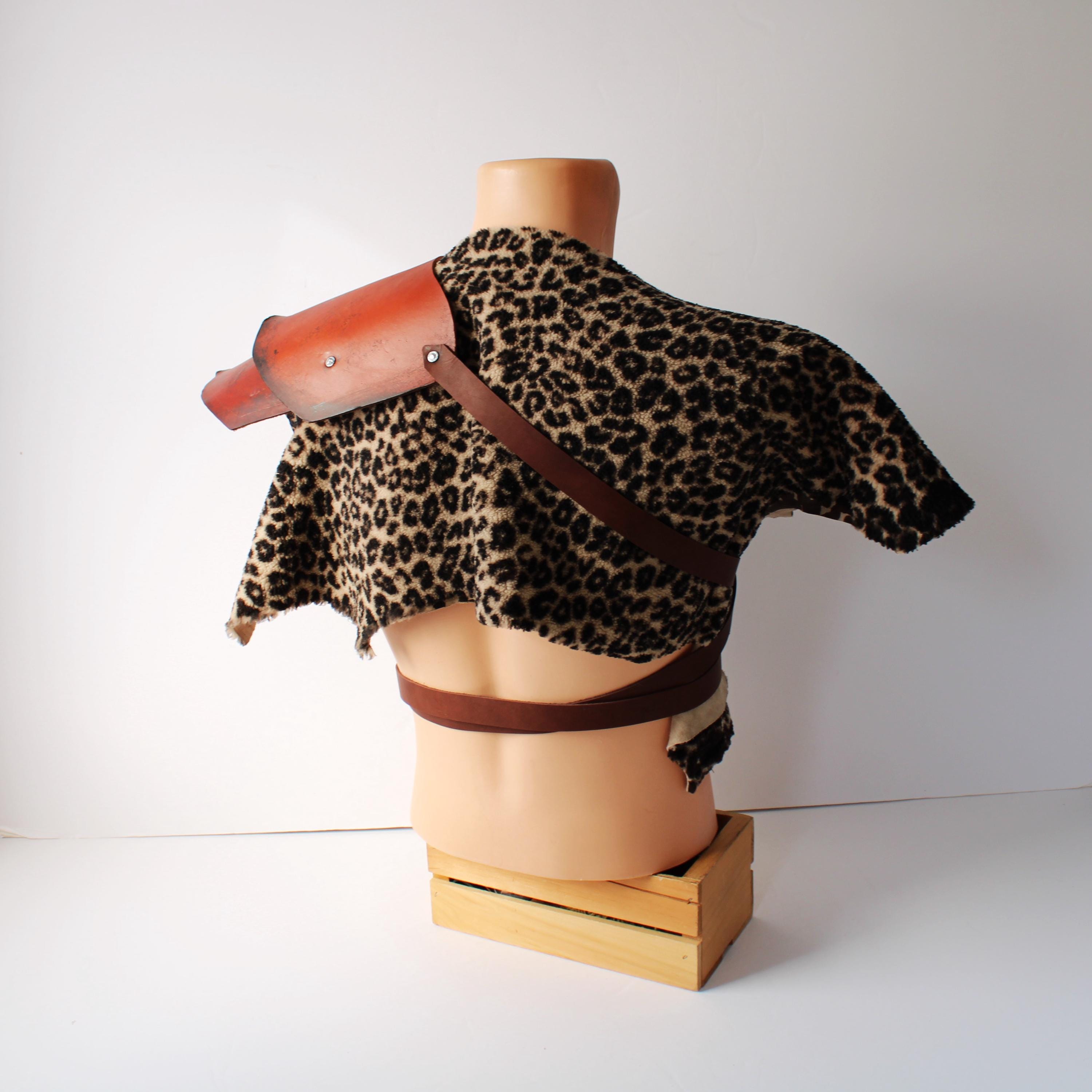 Leather Armor Shoulder Pauldron, Drape Pelt Shirt, Gladiator Assassin ...