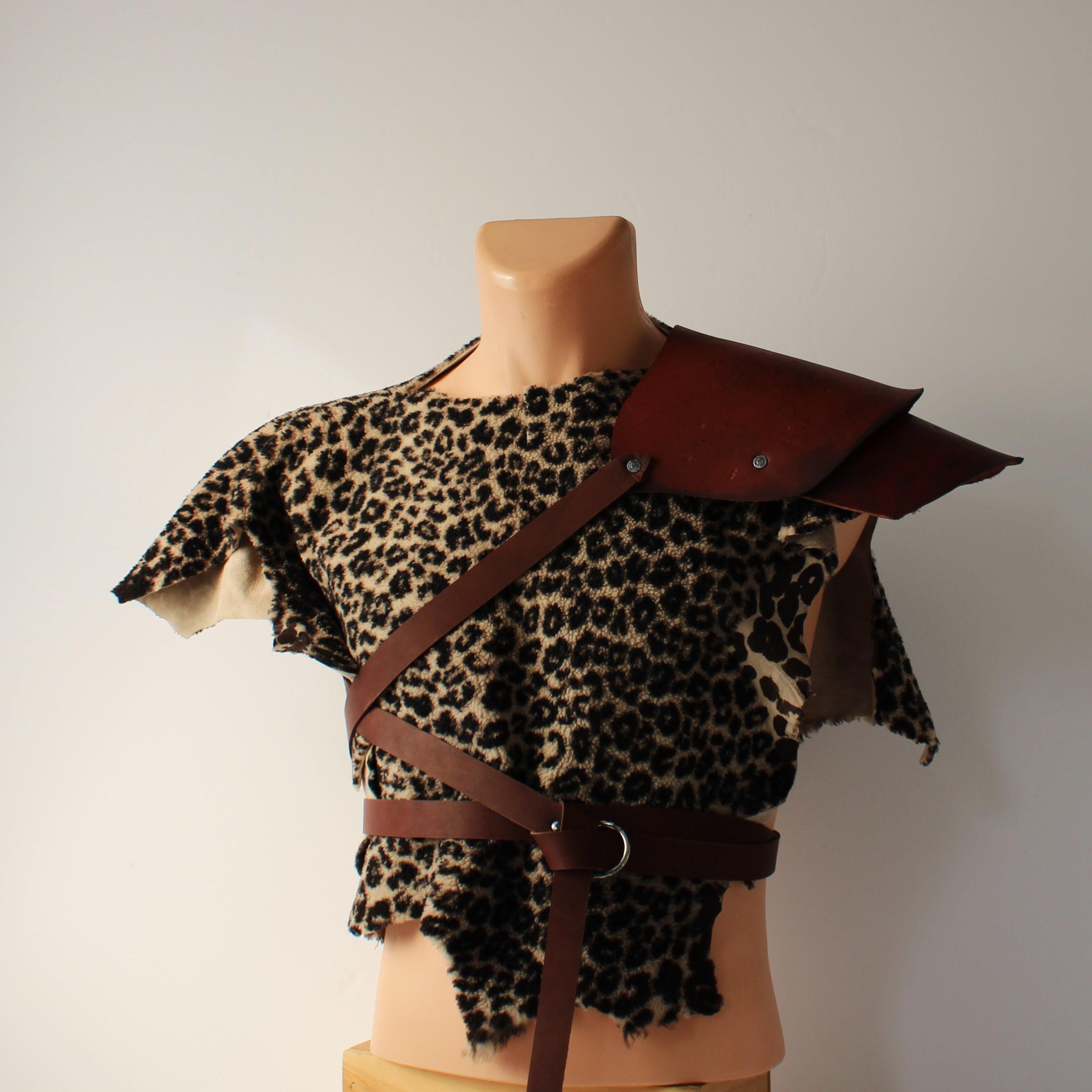 Leather Armor Shoulder Pauldron, Drape Pelt Shirt, Gladiator Assassin ...