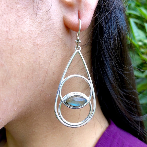 Silver Vesica Piscis Earrings with Labradorite Crystal / Sacred Geometry Spiritual Jewelry / Flower of Life Earrings - E247