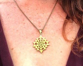 Petite Brass Sri Yantra Necklace / Tantric Sacred Geometry Meditation Necklace / Gold Shri Yantra Pendant / Divine Feminine  - N118