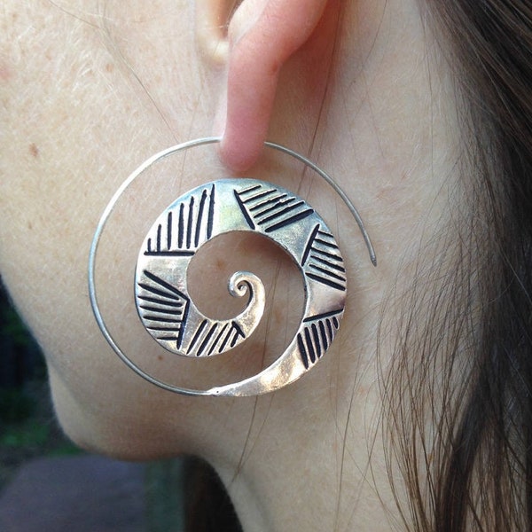 SALE! Silver Tribal Spiral Earrings / Boho Silver Spiral Earrings / Modern Hill Tribe Earrings / Spiral Hoops - E230