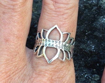 SALE! Sterling Silver Lotus Crown Ring / Lotus Flower Ring / Divine Feminine Ring / Silver Yoga Ring or Buddhist Meditation Jewelry - R315