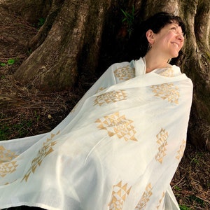 Ivory Sri Yantra Scarf / Meditation Shawl / Shri Yantra Sacred Geometry Scarf / Wedding or White Bridal Shawl / Festival Hood K604 image 1