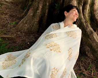 Ivory Sri Yantra Scarf / Meditation Shawl / Shri Yantra Sacred Geometry Scarf / Wedding or White Bridal Shawl / Festival Hood - K604