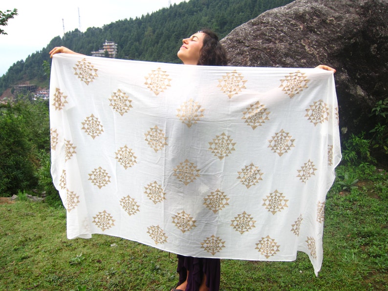 Ivory Sri Yantra Scarf / Meditation Shawl / Shri Yantra Sacred Geometry Scarf / Wedding or White Bridal Shawl / Festival Hood K604 image 7