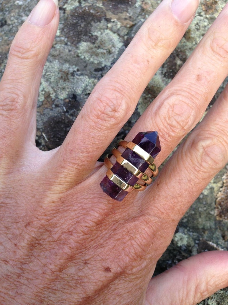 SALE Brass Triple Band Ring with Amethyst Crystal Point / Gold Amethyst Ring / Crystal Healing Ring / Modern Boho Geometric Ring R117 image 2