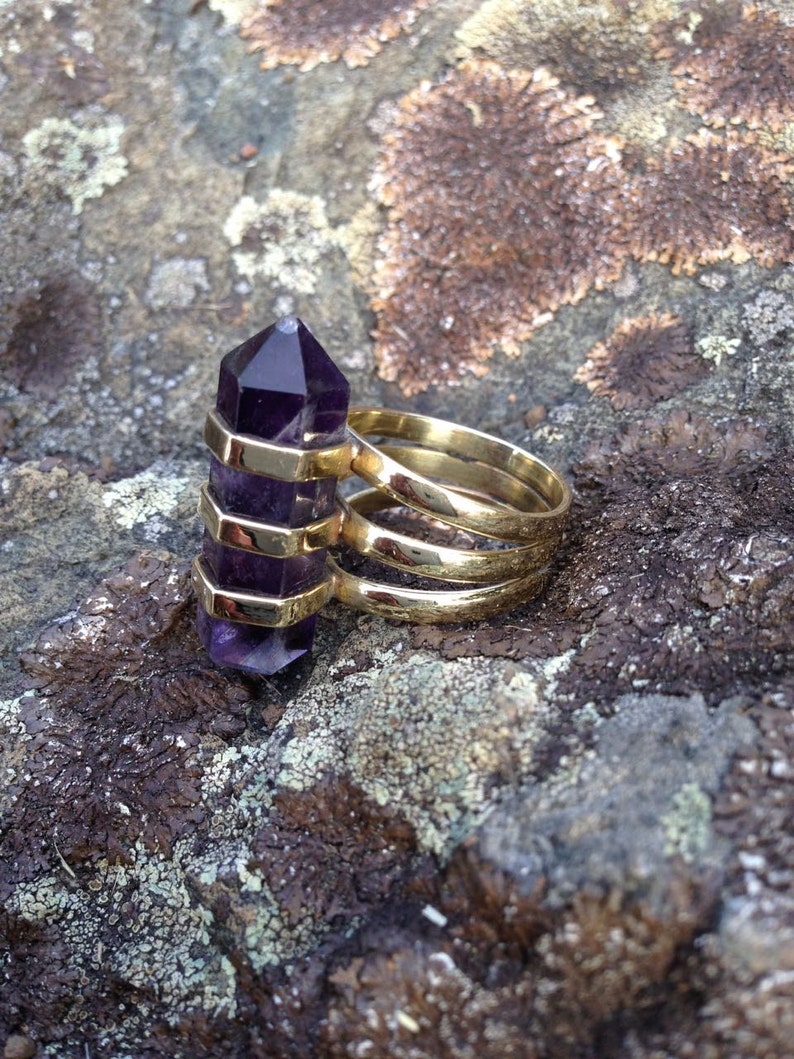 SALE Brass Triple Band Ring with Amethyst Crystal Point / Gold Amethyst Ring / Crystal Healing Ring / Modern Boho Geometric Ring R117 image 4