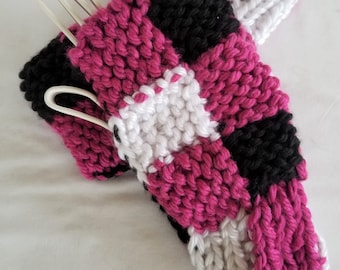 Pink Black Checked Knit Fingerless Gloves