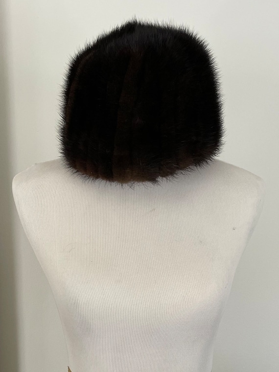 Vintage 50’s-60’s Betmar Mink Fur Hat and Hat Box - image 3