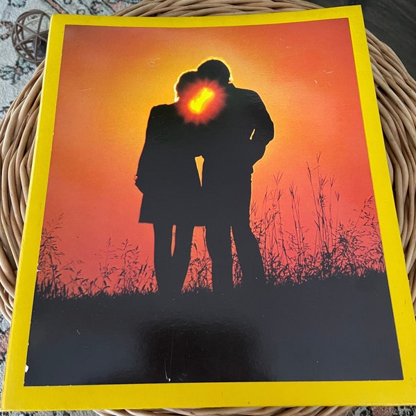 Vintage 1972 Hallmark Photo Album-Lovers Silhouette In The Sunset