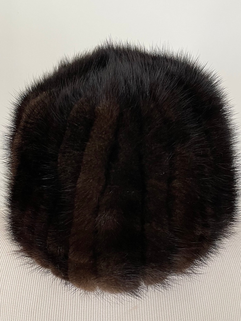 Vintage 50s-60s Betmar Mink Fur Hat and Hat Box image 2