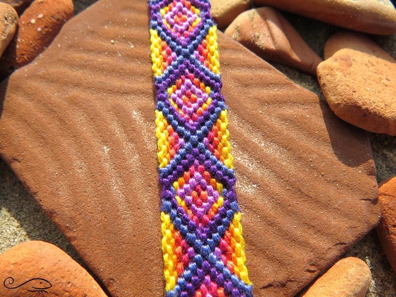 Cheerful Charm friendship bracelet pattern PDF tutorial beginner level image 6