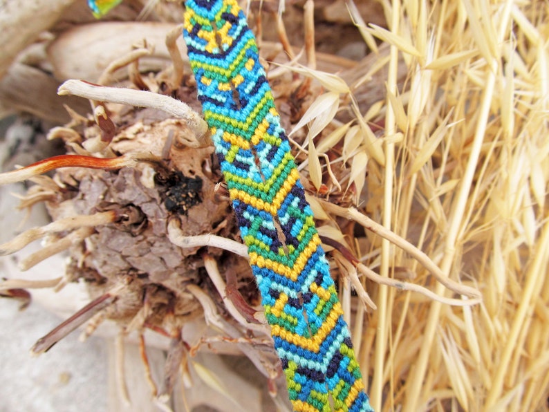 Ocean and Leaves friendship bracelet pattern PDF tutorial beginner level image 8