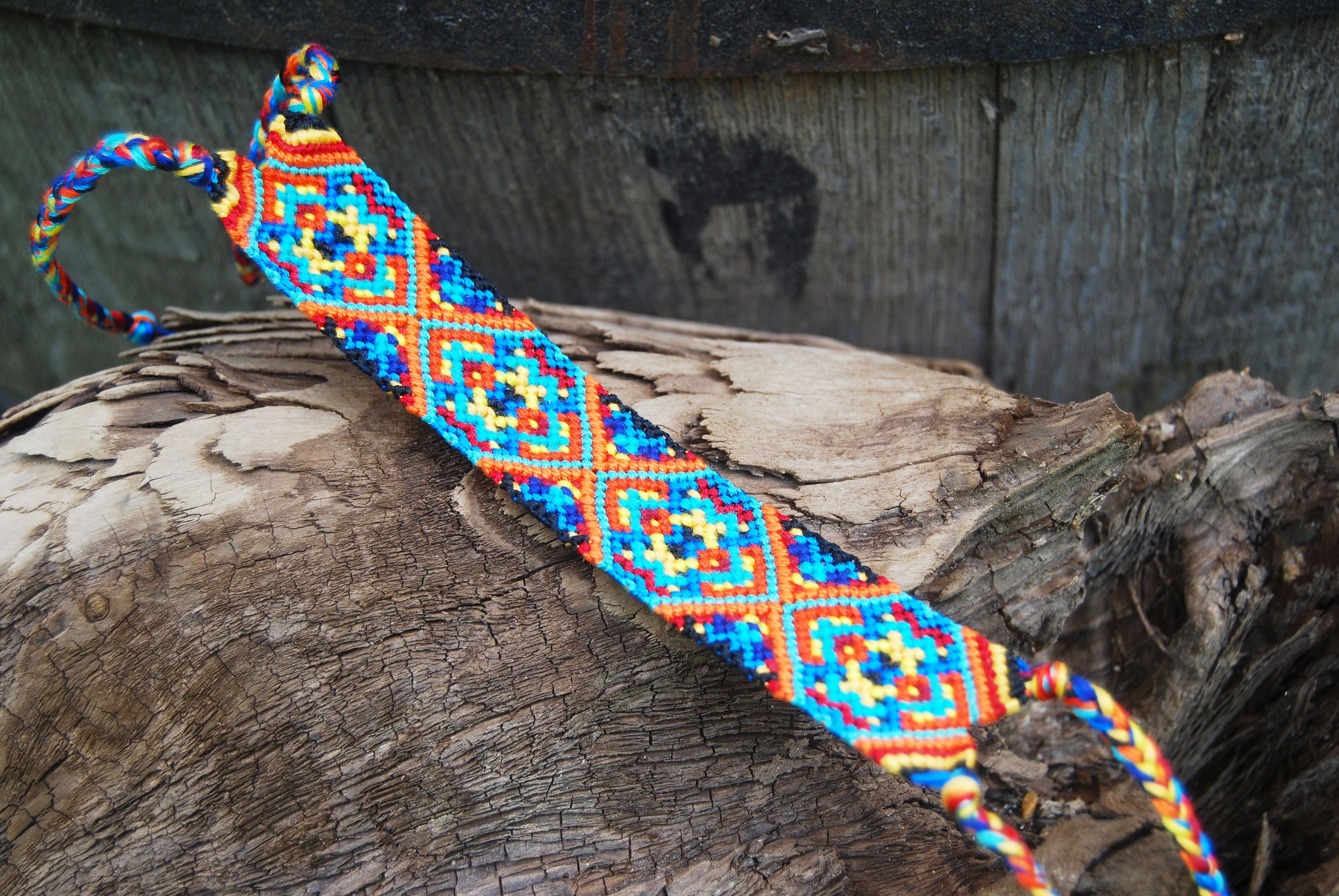 Midnight Delight Friendship Bracelet Pattern - PDF Tutorial