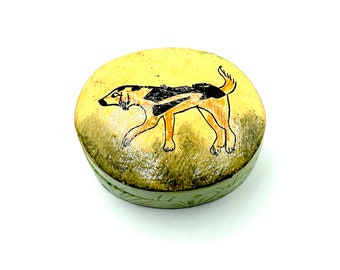 Caja de baratijas para perros Papier Mache lacada vintage, caja de joyas pintada a mano de mediados de siglo, soporte ovalado para anillos de perros/baratijas, regalos para ella
