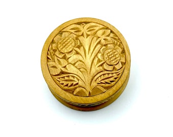 Vintage carved wooden pot, circular carved flower trinket pot, wooden jewellery/trinket/storage box, gifts for her