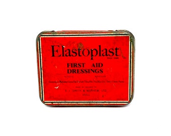 T J smith and Nephew Ltd Hull Elastoplast First Aid Dressing 1960’s vintage rectangular tin