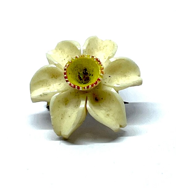 Art deco vintage carved flower brooch, small dain… - image 2