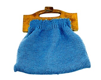 Small blue 1940’s/1950’s vintage handmade knitted/crochet purse/bag