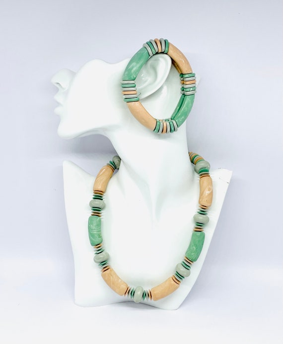 1980’s/1990’s vintage necklace set, expanding pla… - image 6