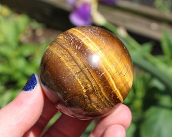 Esfera de ojo de tigre, la confianza en uno mismo y la piedra del coraje, curación de cristal de piedra preciosa de orbe de esfera de cristal de ojo de tigre de hierro pulido