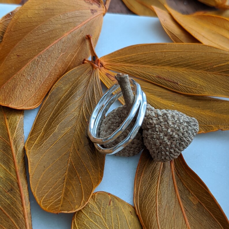 Set of 2 hammered stacking silver rings thin band hammer textured