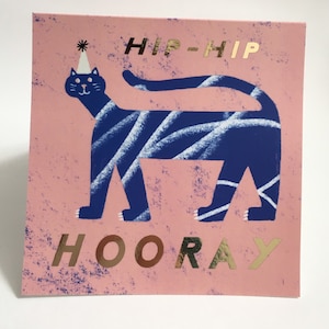 Cartão em branco com folha de ouro Hip hip hooray cat