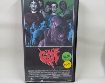 La Puerta, obra de arte en VHS