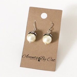Simple Ivory Pearl Earrings, Simple Dangling Earrings, Vintage Style Earrings, Bridal Jewelry, Fashion Jewelry, Gift for Her, Handmade