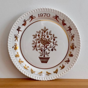 Spode Christmas Plate, The First Holiday Plate from 1970, Twelve Days of Christmas, Partridge in Pear Tree, Bone China, G126.