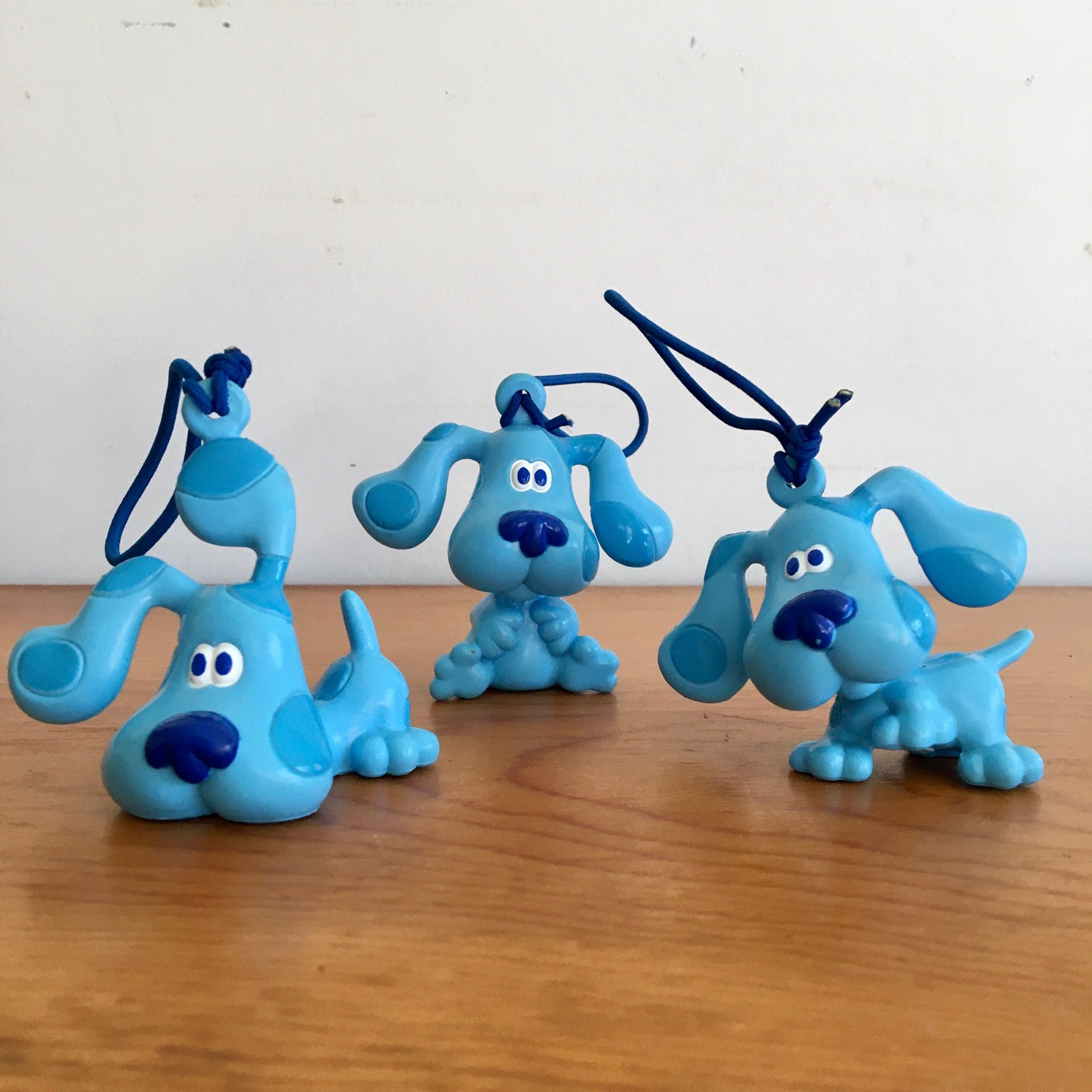 BLUE’S CLUES Lovable Mr. Salt & Pepper and Baby Plastic Viacom Figure TV  Show 2000 Paw print Clue Notebook Lovable Cartoon 1990s Kids Show