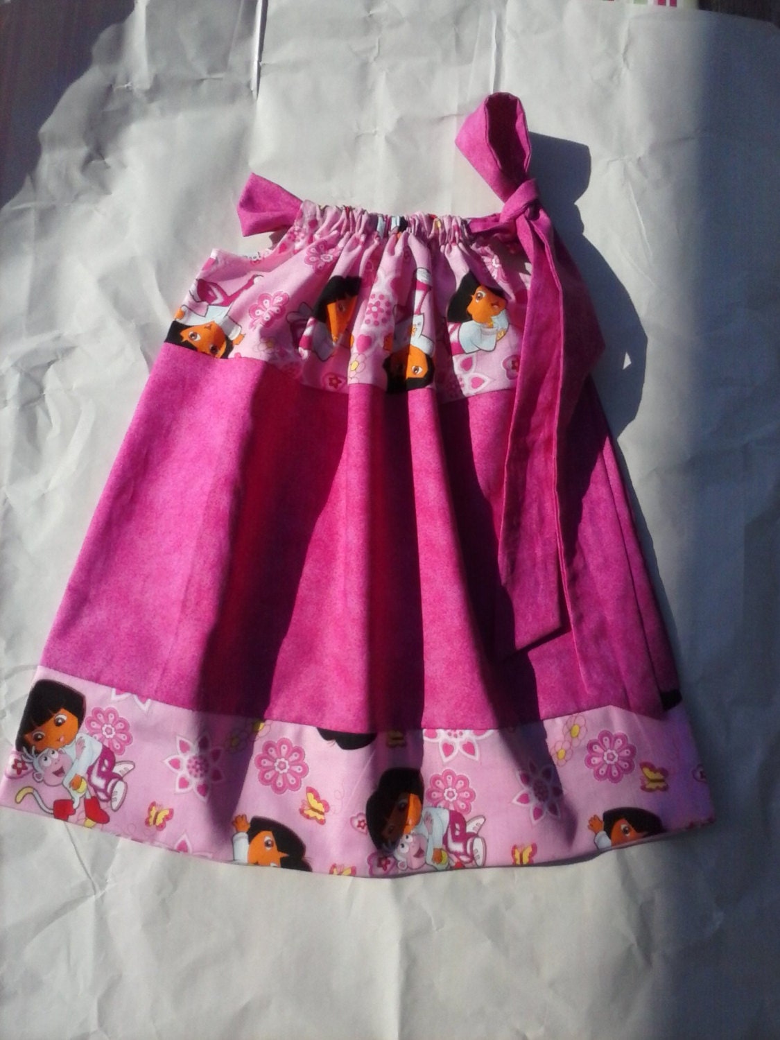 open lace back dress Dora's Costume Party! (Dora the Explorer): Ricci, Christine, Saunders,  Zina: 9781599610719: Amazon.com: Books main image 1