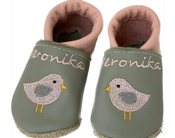 Krabbelschuhe Taufschuhe Vogel mit Name bestickt