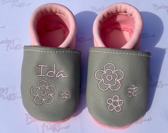 Crawling shoes baptismal shoes flowers with name embroidered