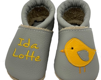 Krabbelschuhe Taufschuhe Vogel mit Name bestickt