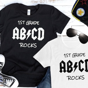 1st Grade Rocks, 1st Grade Rocks svg, Back to School Shirt, Rock and Roll Kinder T-Shirt, 1st Grade Bügeln, Erster Tag der Schule Shirt, png
